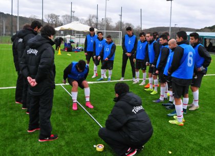 MİLLİ GURURUMUZ ÖZGÜR’ DEN İNGİLTERE ‘YE GOL !