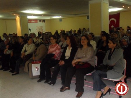 2011-2012 Öğretim yılı 2.dönem veli toplantısı yapıldı.(4 Nisan 2012)