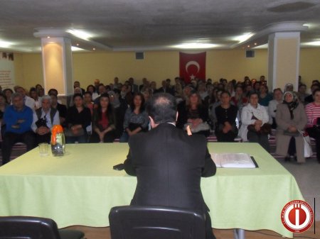 2011-2012 Öğretim yılı 2.dönem veli toplantısı yapıldı.(4 Nisan 2012)